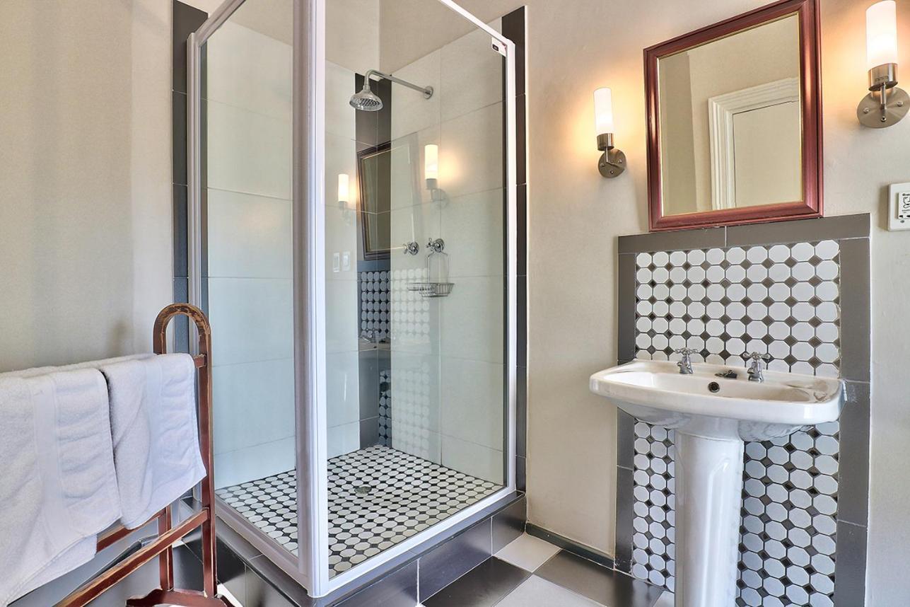 The Cape Colonial Guest House Kaapstad Buitenkant foto